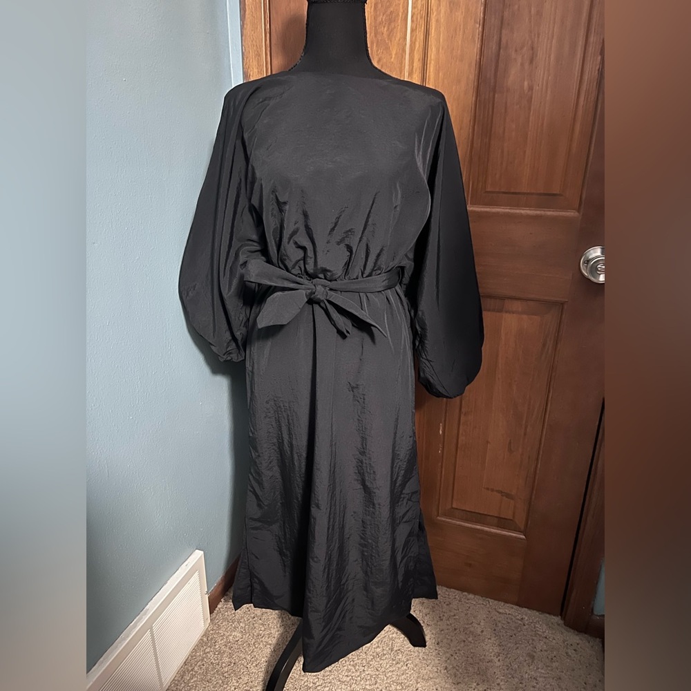 MNG Black dress with puffy sleeves and tie waist